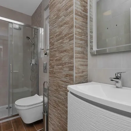 Silver Lägenhet Makarska